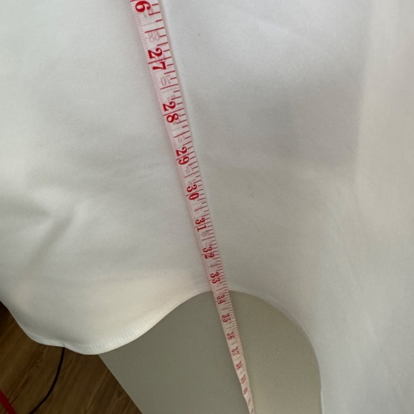 Good American TABBED POPLIN SHIRT - Picture 11 of 11